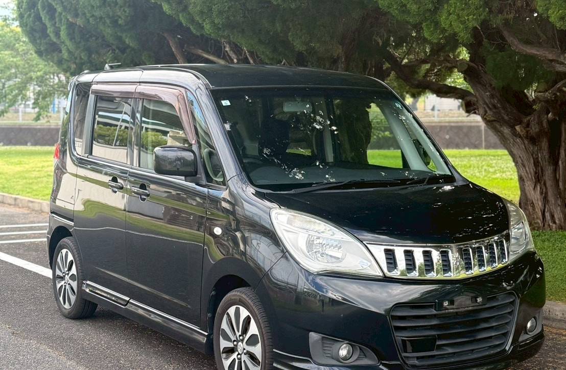 2015 mitsubishi delica d2