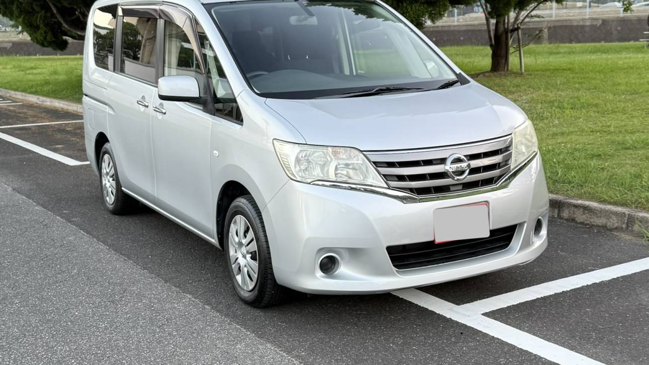 2011 Nissan serena